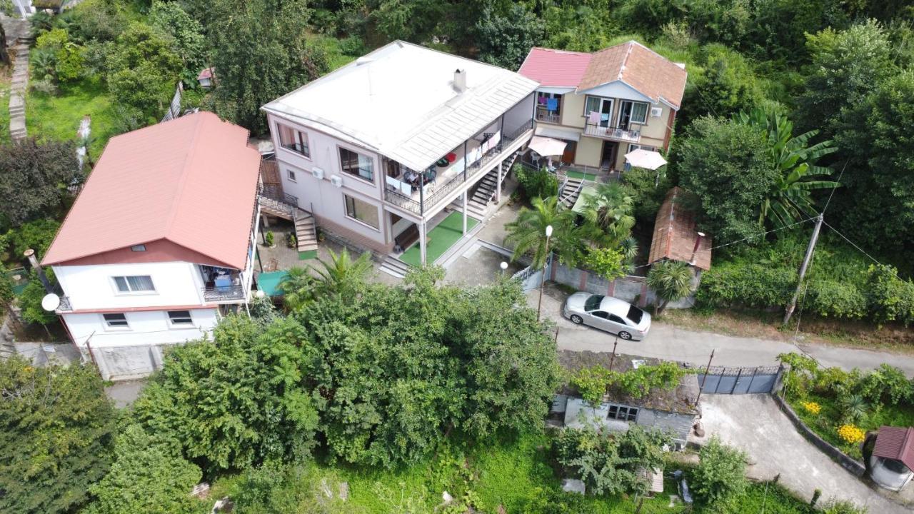 Guest House Nino Makhinjauri Exterior photo