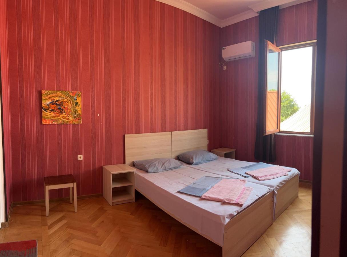 Guest House Nino Makhinjauri Exterior photo
